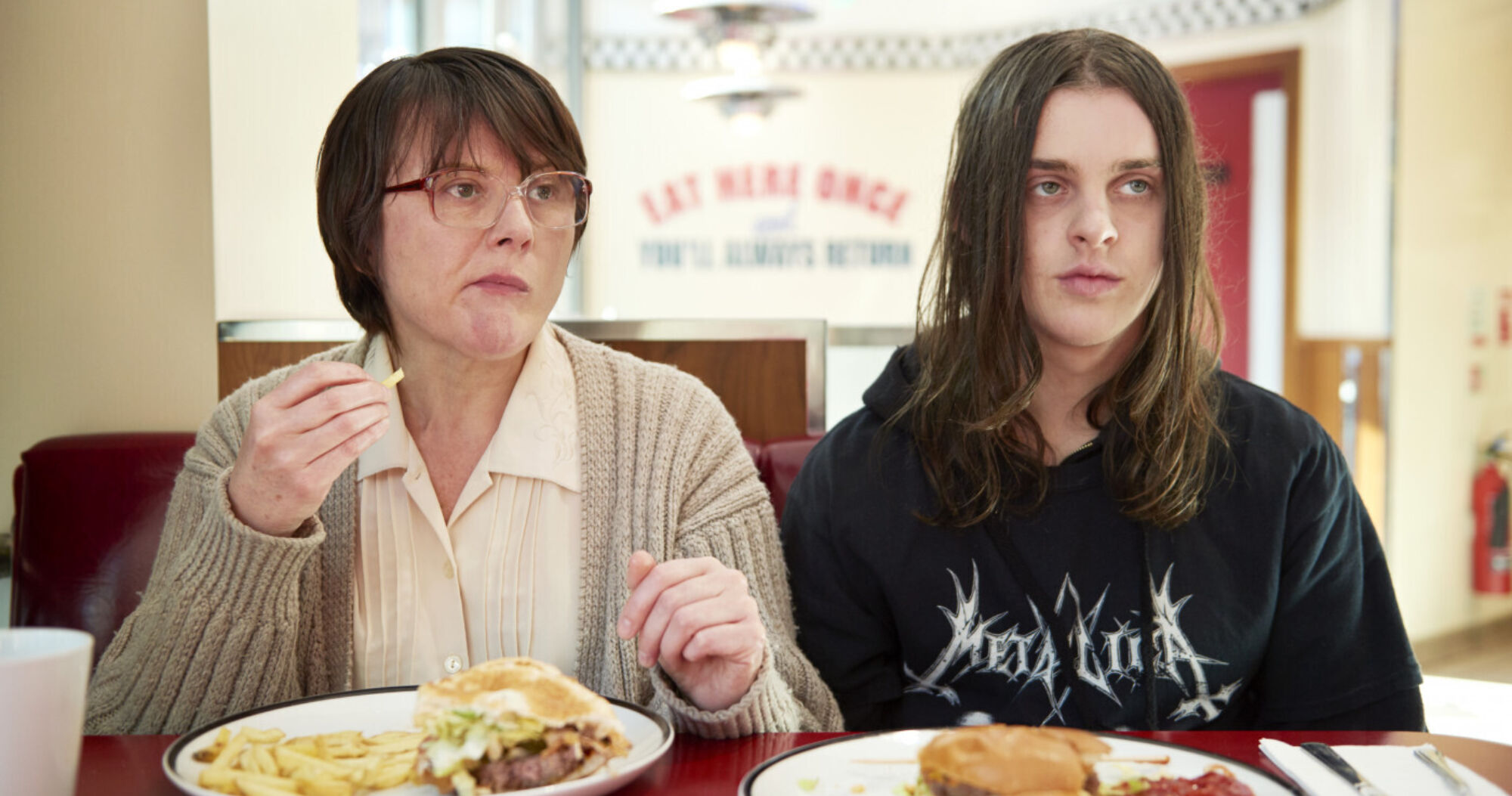 Days of the bagnold summer szenen ov 01 scene picture rob baker ashton