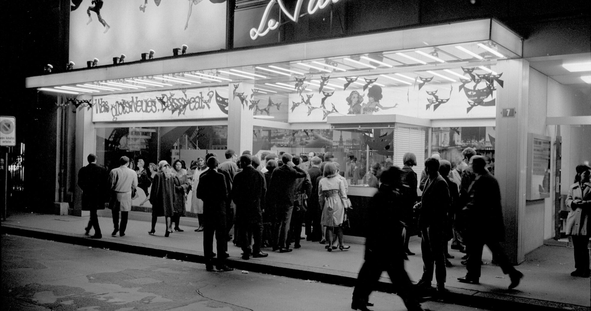 Le Paris Hintergrund Kino klein