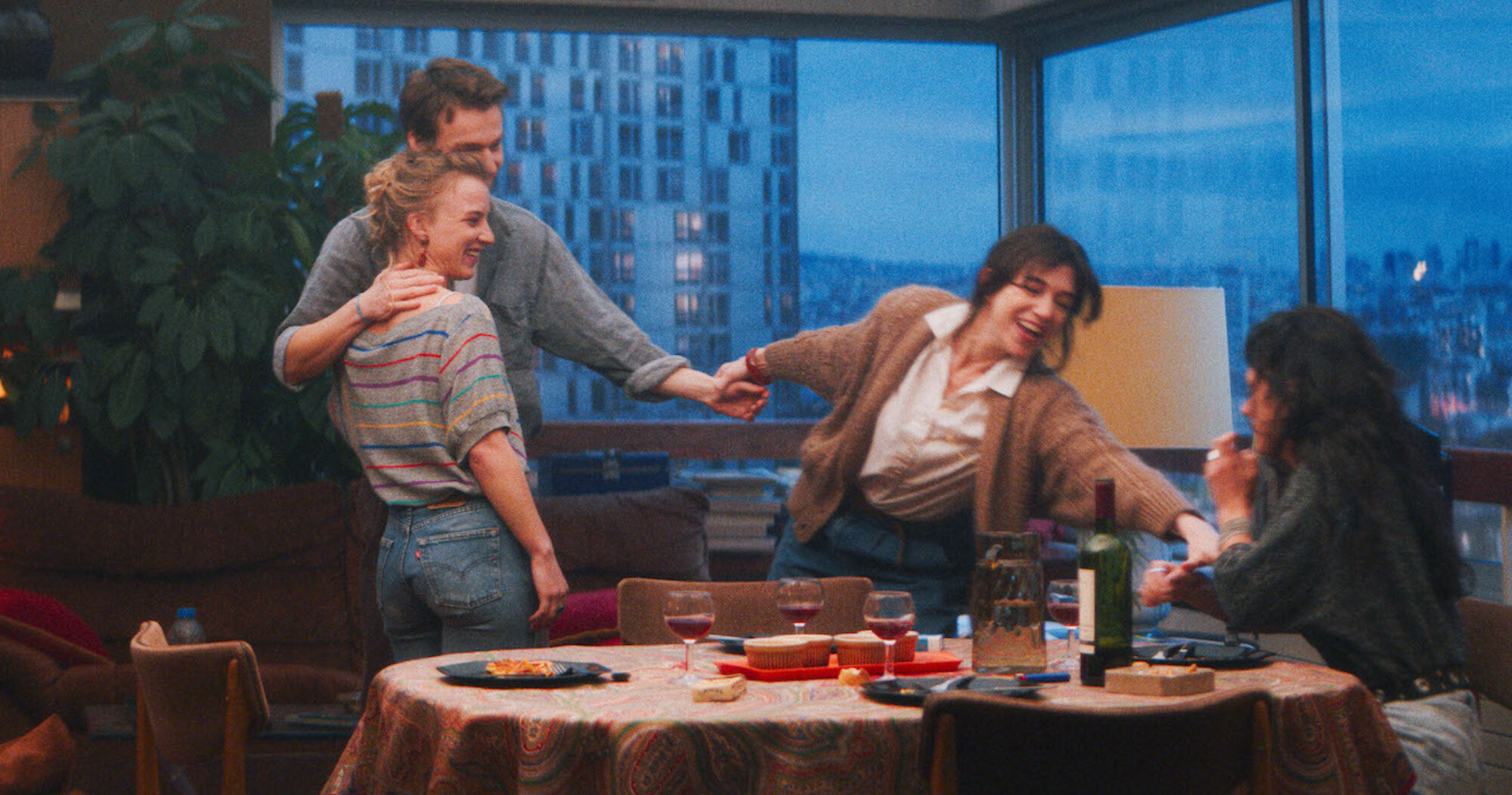 THE PASSENGERS OF THE NIGHT 5 c 2021 Nord Ouest Films Arte France Cinema