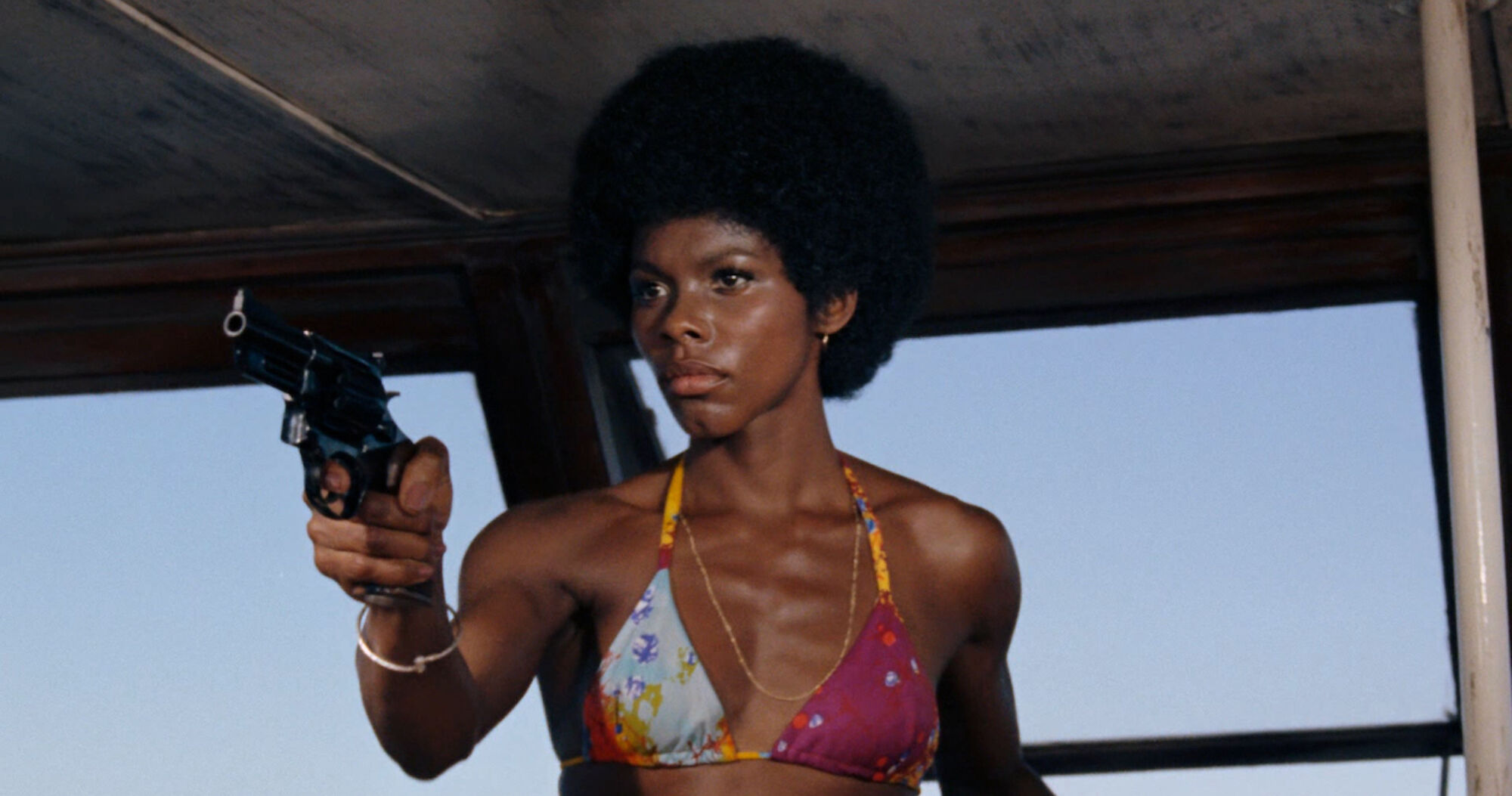 1973 liveandletdie gloriahendry