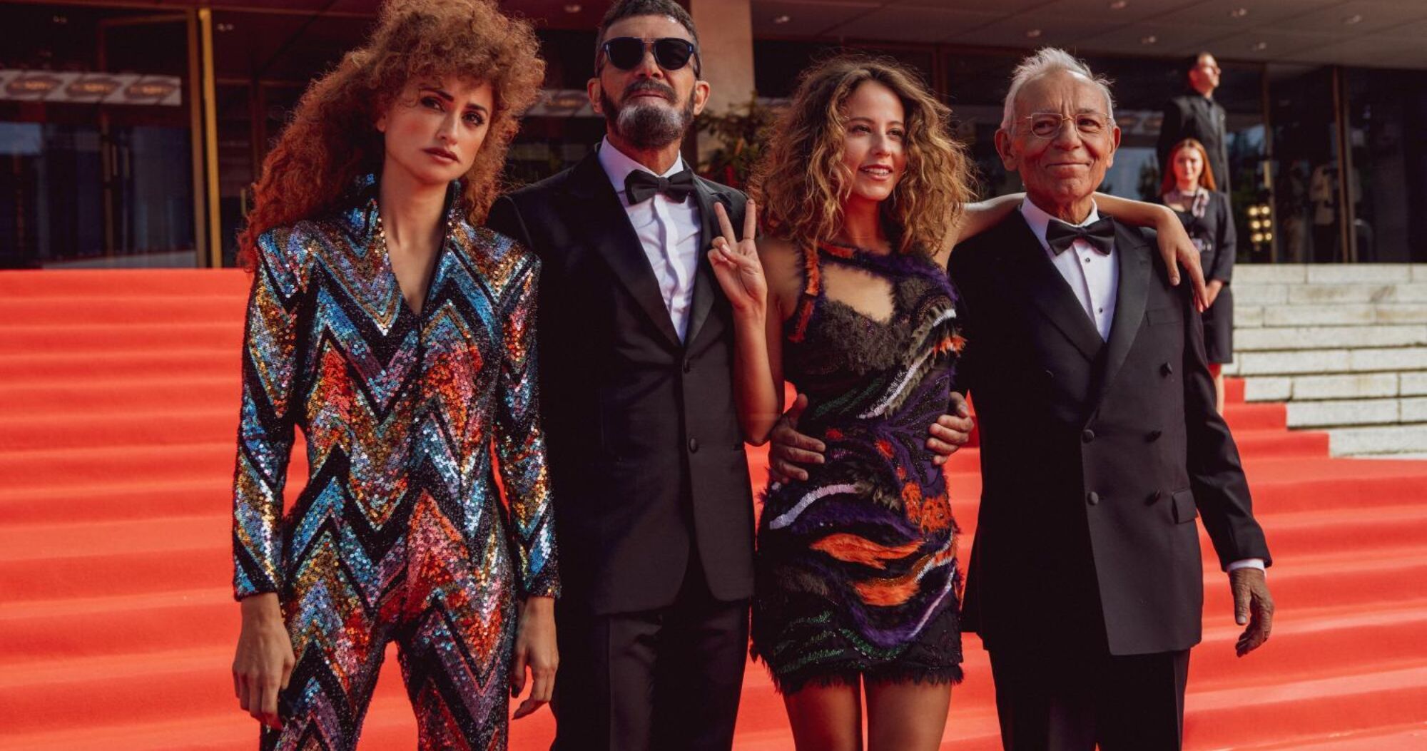 65644 competencia oficial official competition official still credits manolo pavon 3