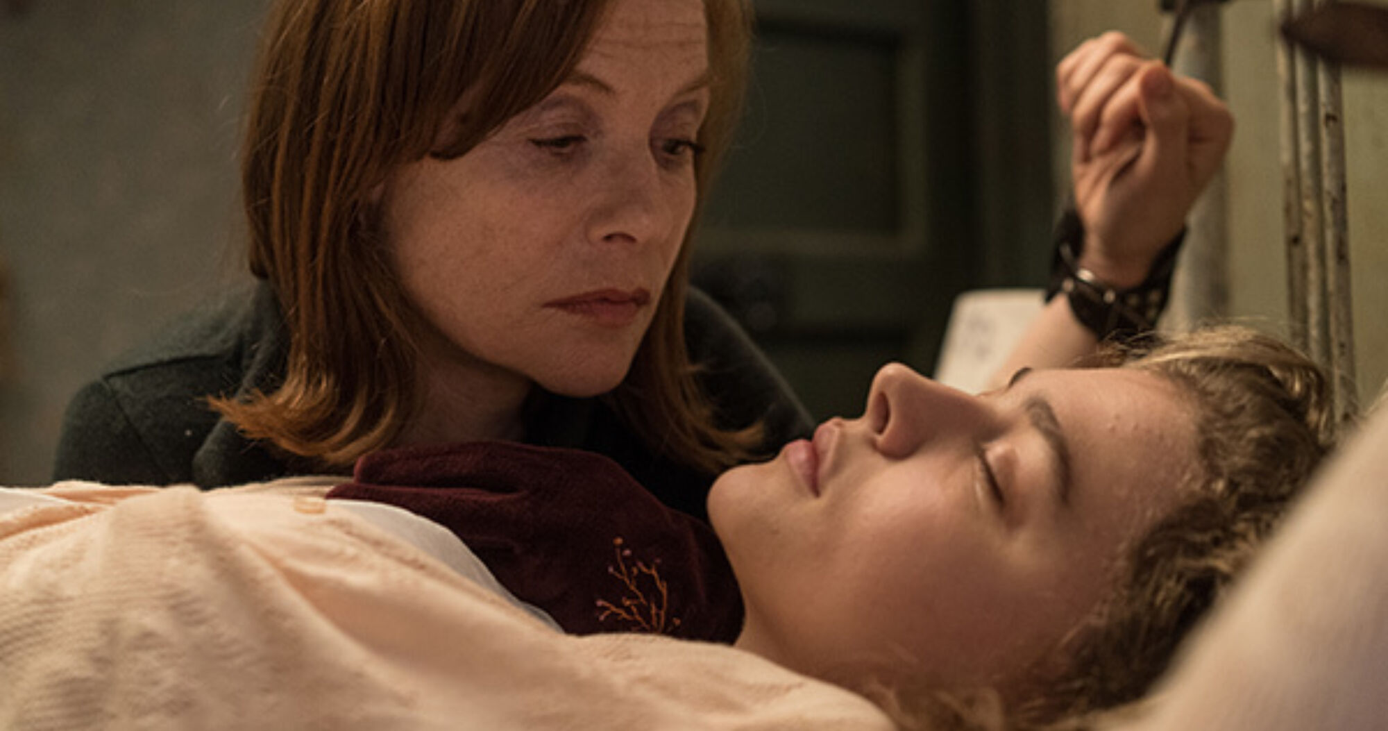 Greta szenen ov 05 greta isabelle huppert frances chloe grace moretz