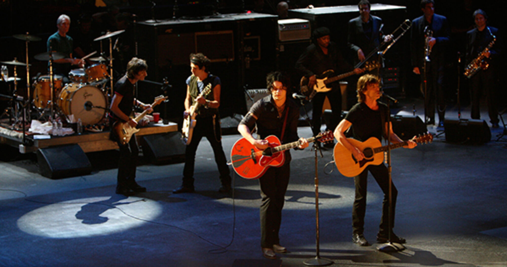 Shine a light lobby 29 67x19 78cm 300dpi 2575