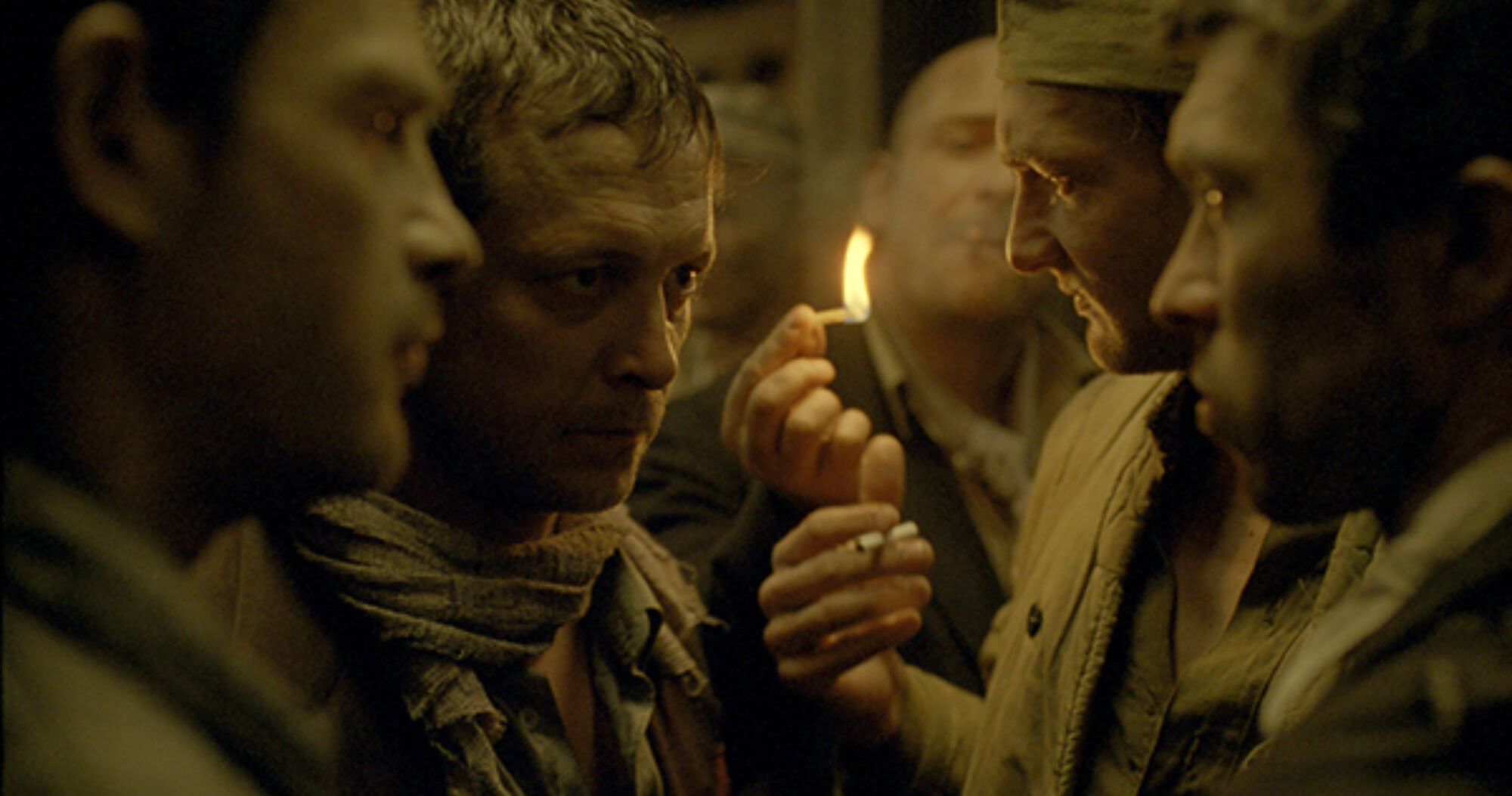 Son of saul lobby 21 17x16 08cm 300dpi 58241