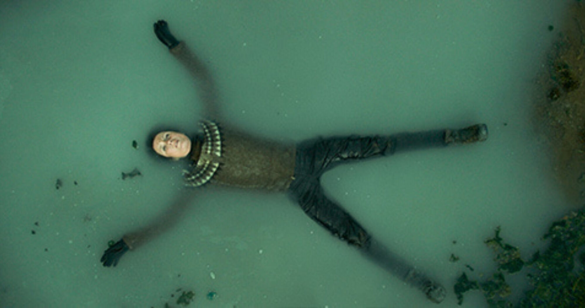 Womanatwar filmstill3 copyright slot machine